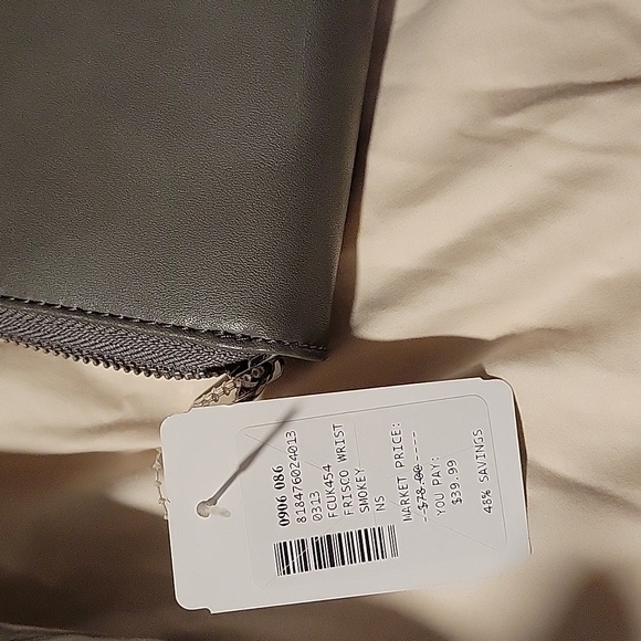 New French connection large wallet - Picture 4 of 4